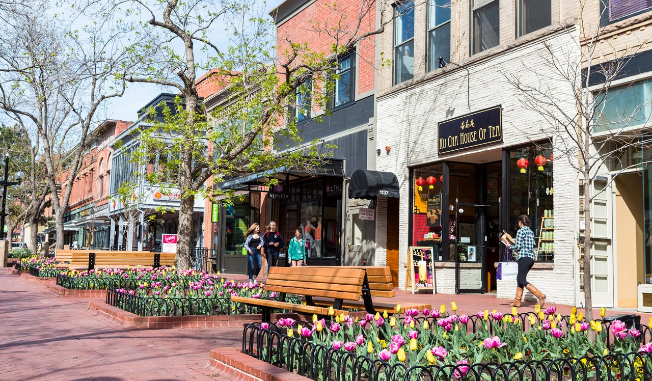 Parc Mosaic - Boulder, CO - Pearl Street.<div style="text-align: center;">&nbsp;</div>
<div style="text-align: center;">Eclectic shopping and dining options along Pearl Street is just a three mile drive away.&nbsp;</div>
