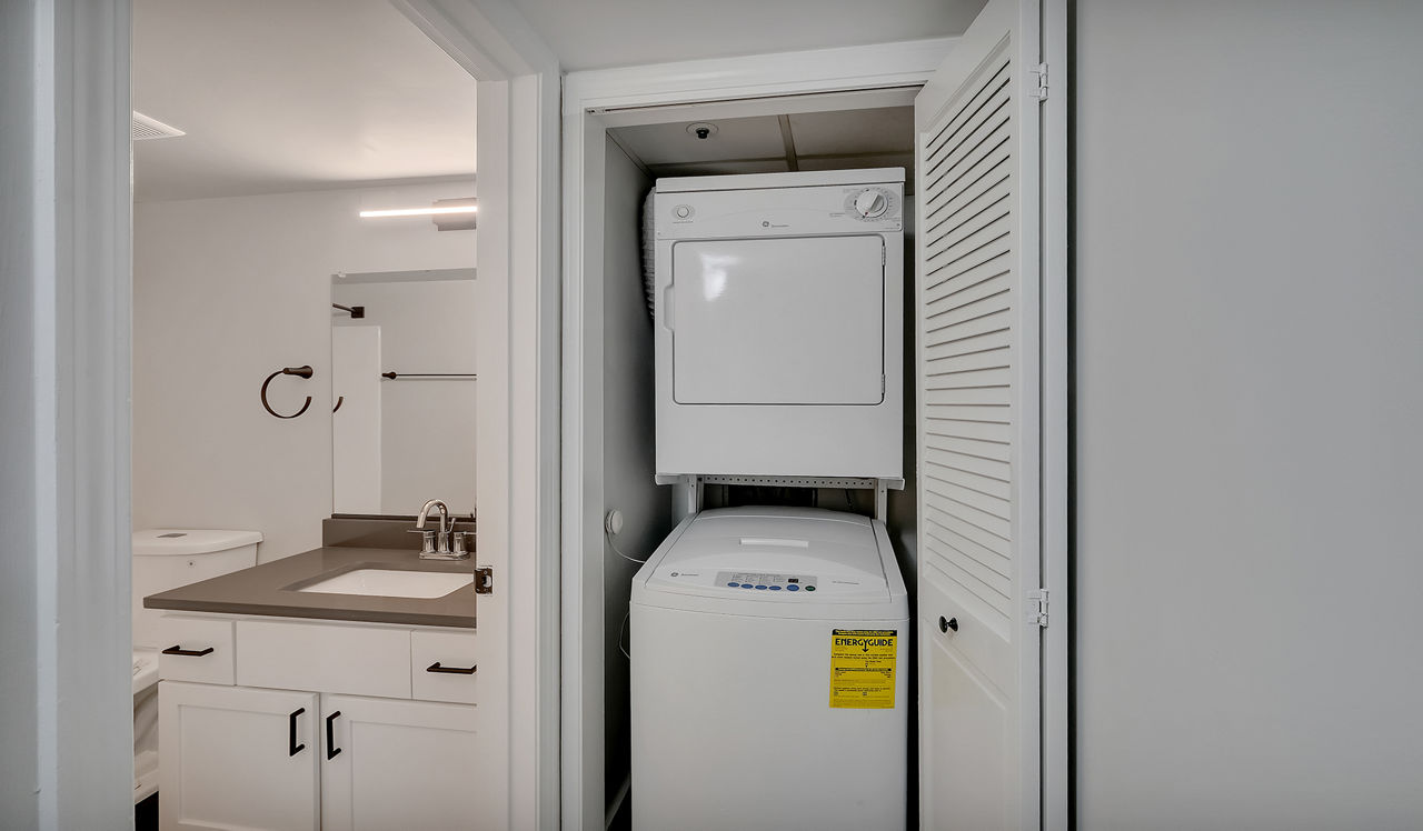 Huntington Gateway - Alexandira, VA - Laundry