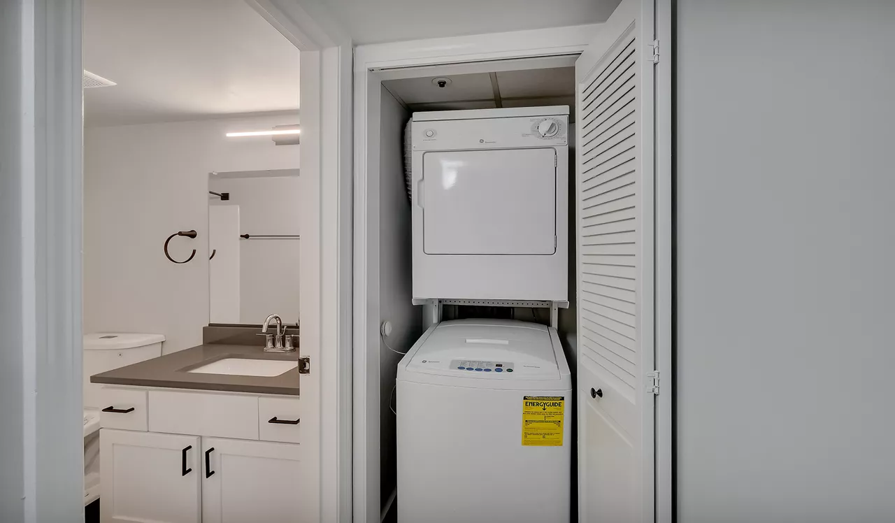 Huntington Gateway - Alexandira, VA - Laundry