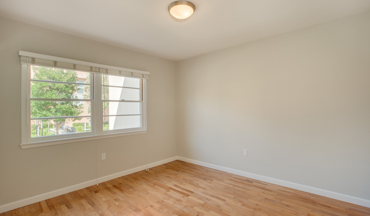 Lincoln Place - Venice, CA - Bedroom