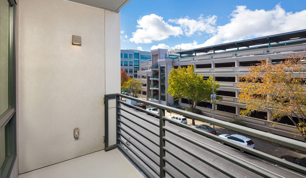 Indigo Apartment Homes - Redwood City, CA - Balcony