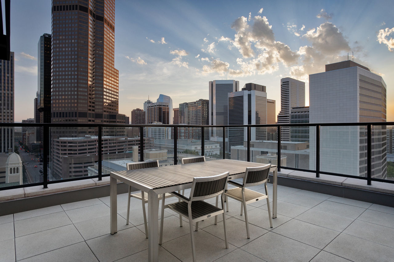 Roof deck at 20th Street Station (2 of 2)