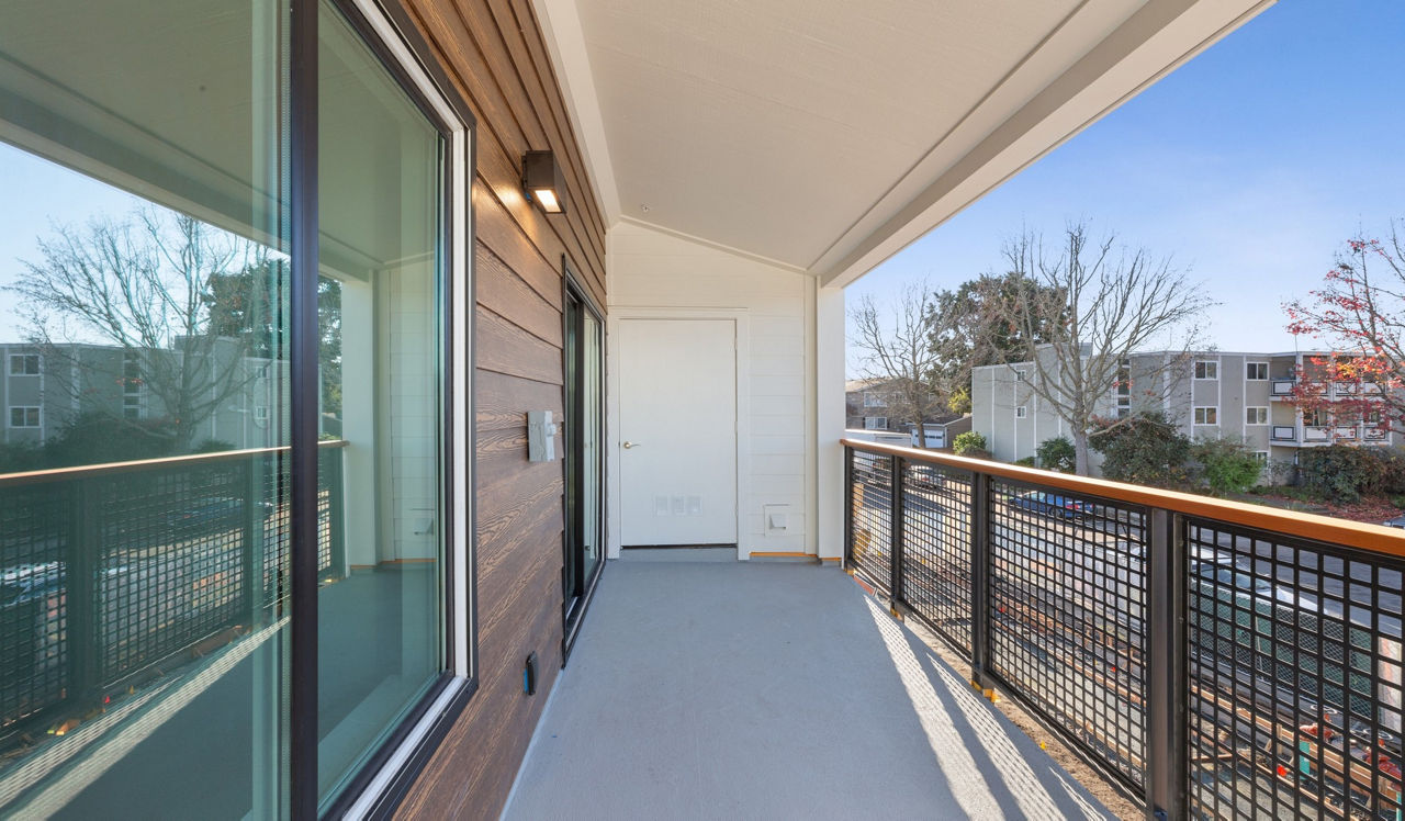 707 Leahy - Redwood City - balcony