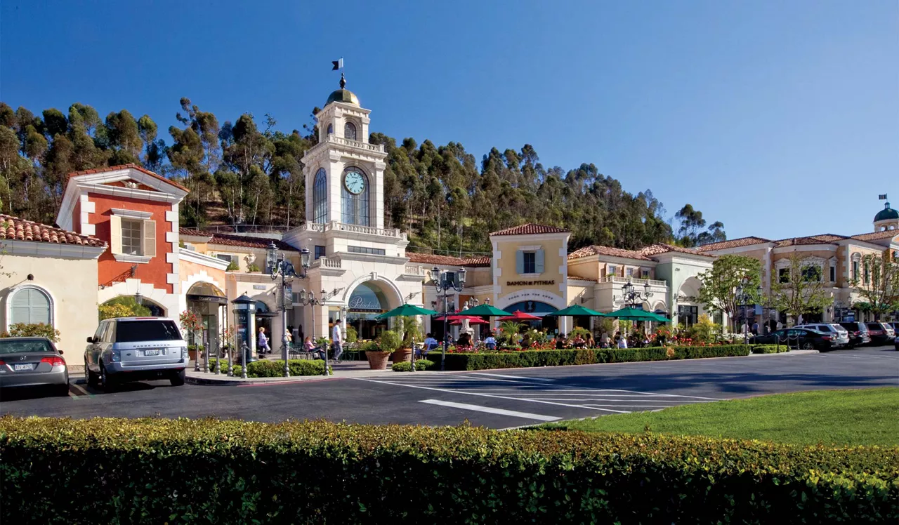 Malibu Canyon - Calabasas, CA - The Commons