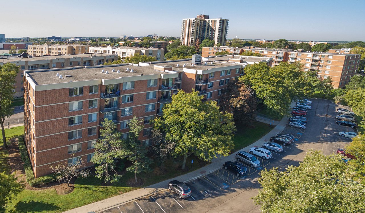 2220 Grace Lombard, IL Gallery