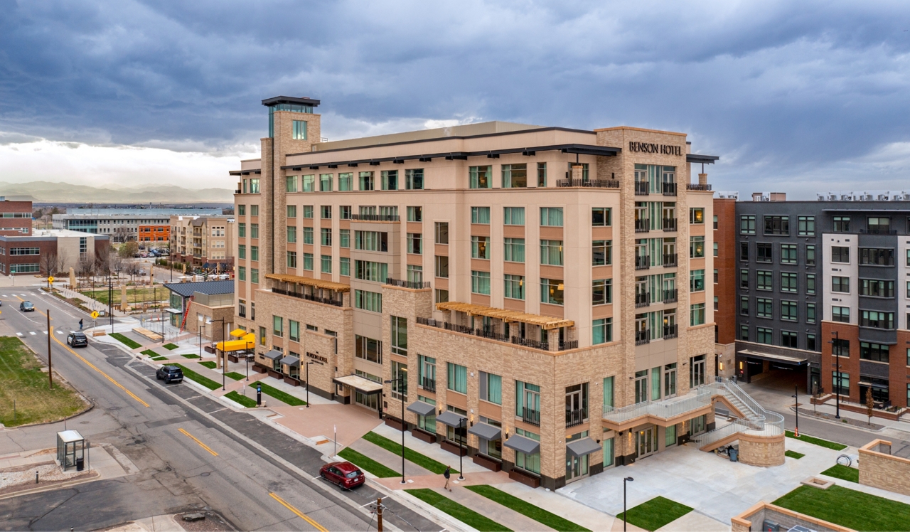 21 Fitzsimons Apartments - Aurora, CO - Benson Hotel.<p>&nbsp;</p>
<p style="text-align: center;">The Benson Hotel &amp; Faculty Club, with stunning rooms, distinct designs, and a place where innovators can come together, is located right next door to 21 Fitzsimons.<br>
</p>

