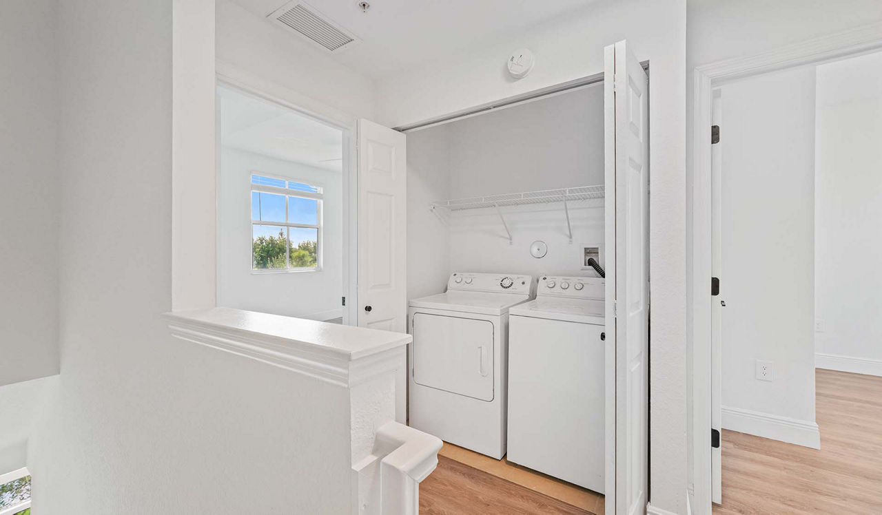 City Center on 7th - Pembroke Pines, FL - Colinas Premier Laundry