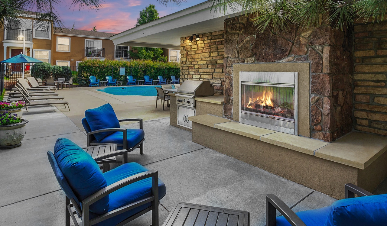 Boulder Creek Apartments in Boulder, CO - Fireplace