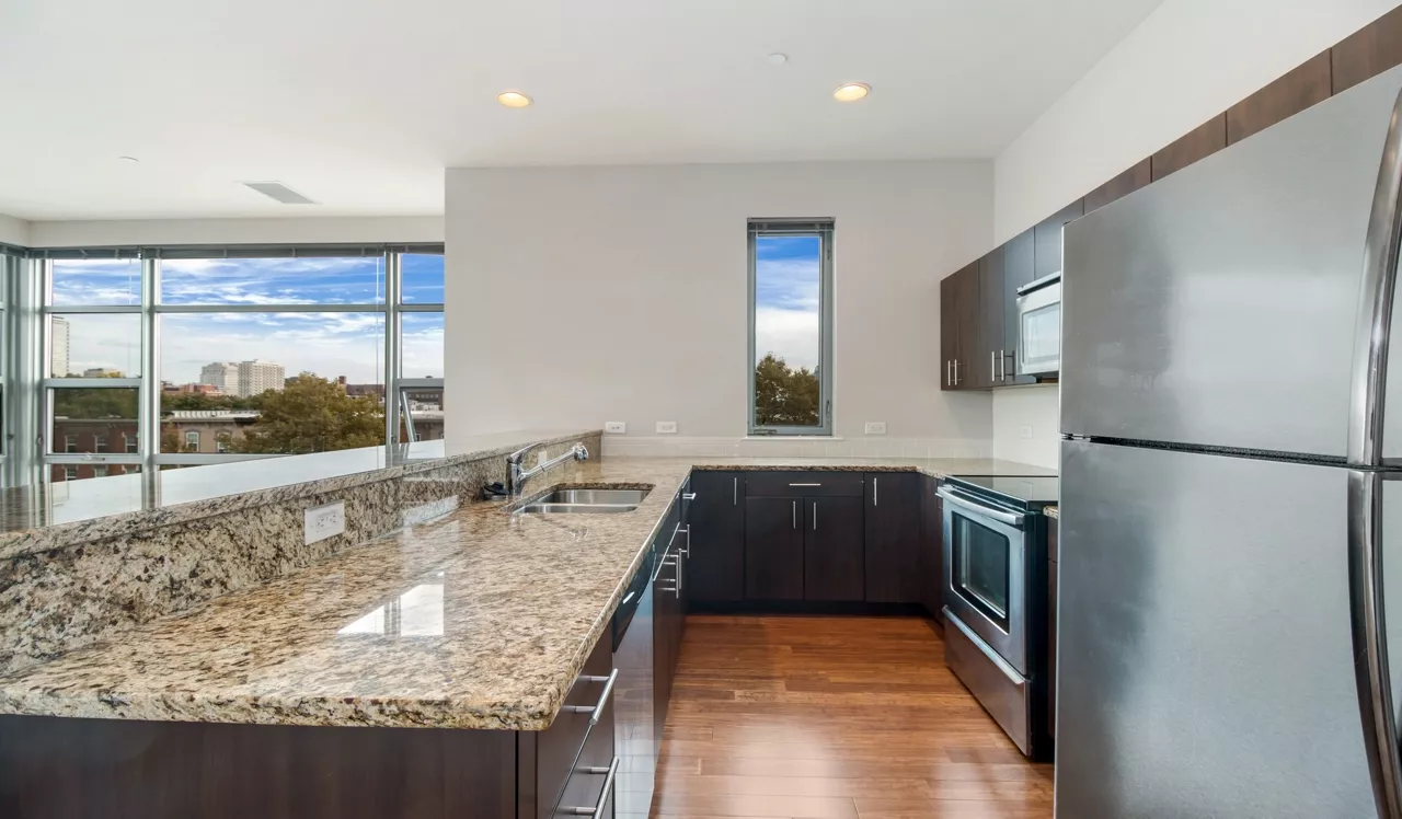 777 South Broad - Philadelphia, PA - Kitchen