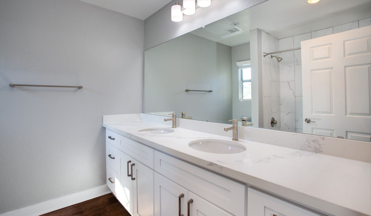 3400 Avenue of the Arts - Costa Mesa, CA - Bathroom