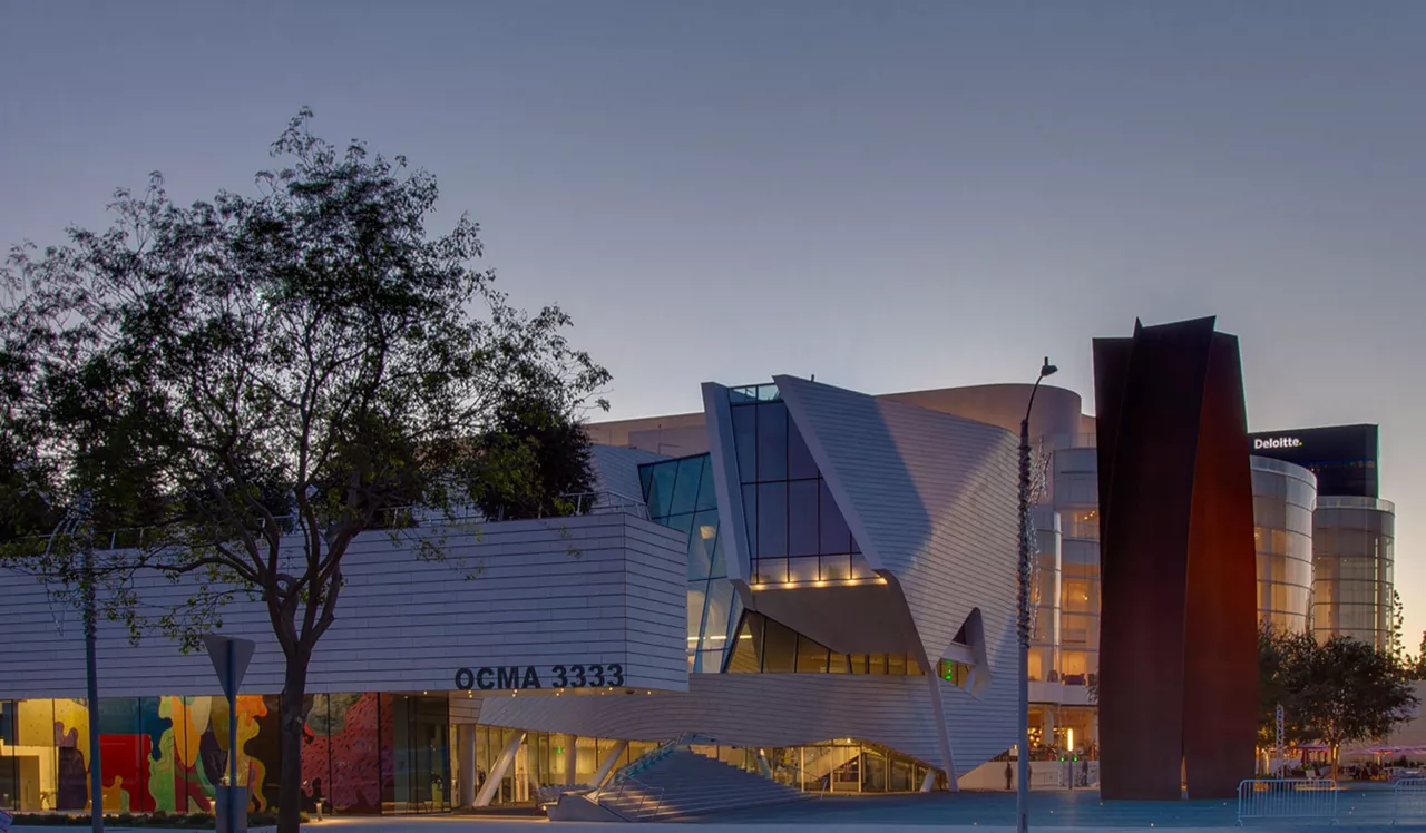 3400 Avenue of the Arts - Costa Mesa, CA - art in a museum