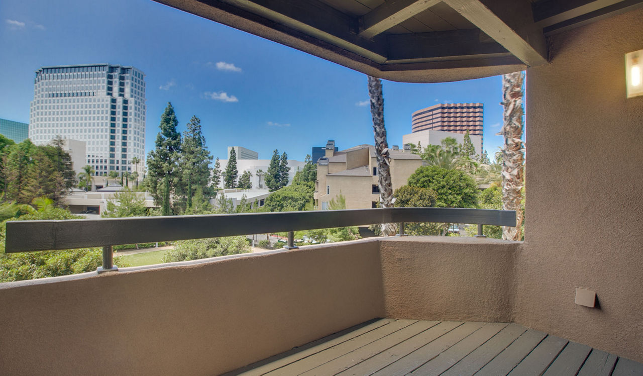 3400 Avenue of the Arts - Costa Mesa, CA - Balcony