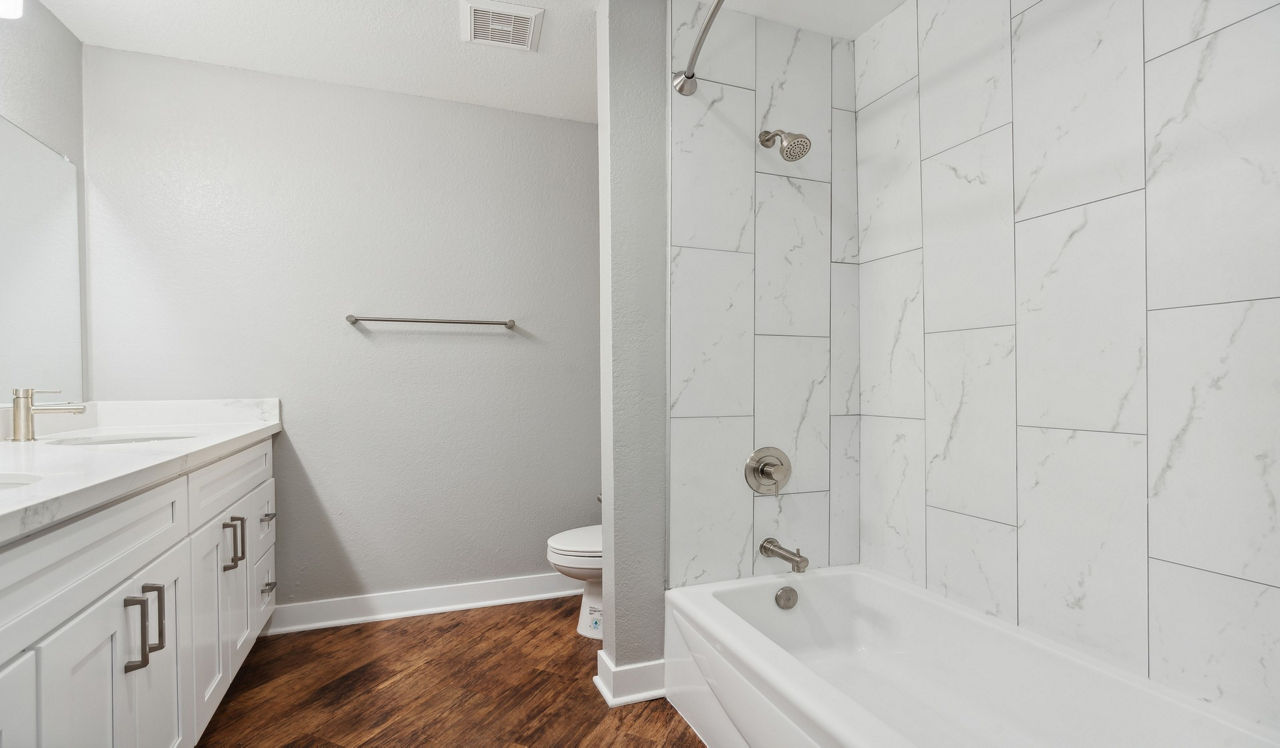 3400 Avenue of the Arts - Costa Mesa, CA - Bath