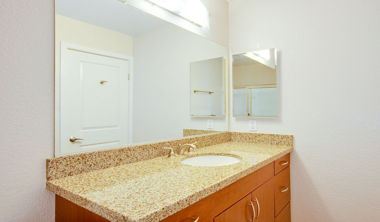 3400 Avenue of the Arts - Costa Mesa, CA - Bathroom