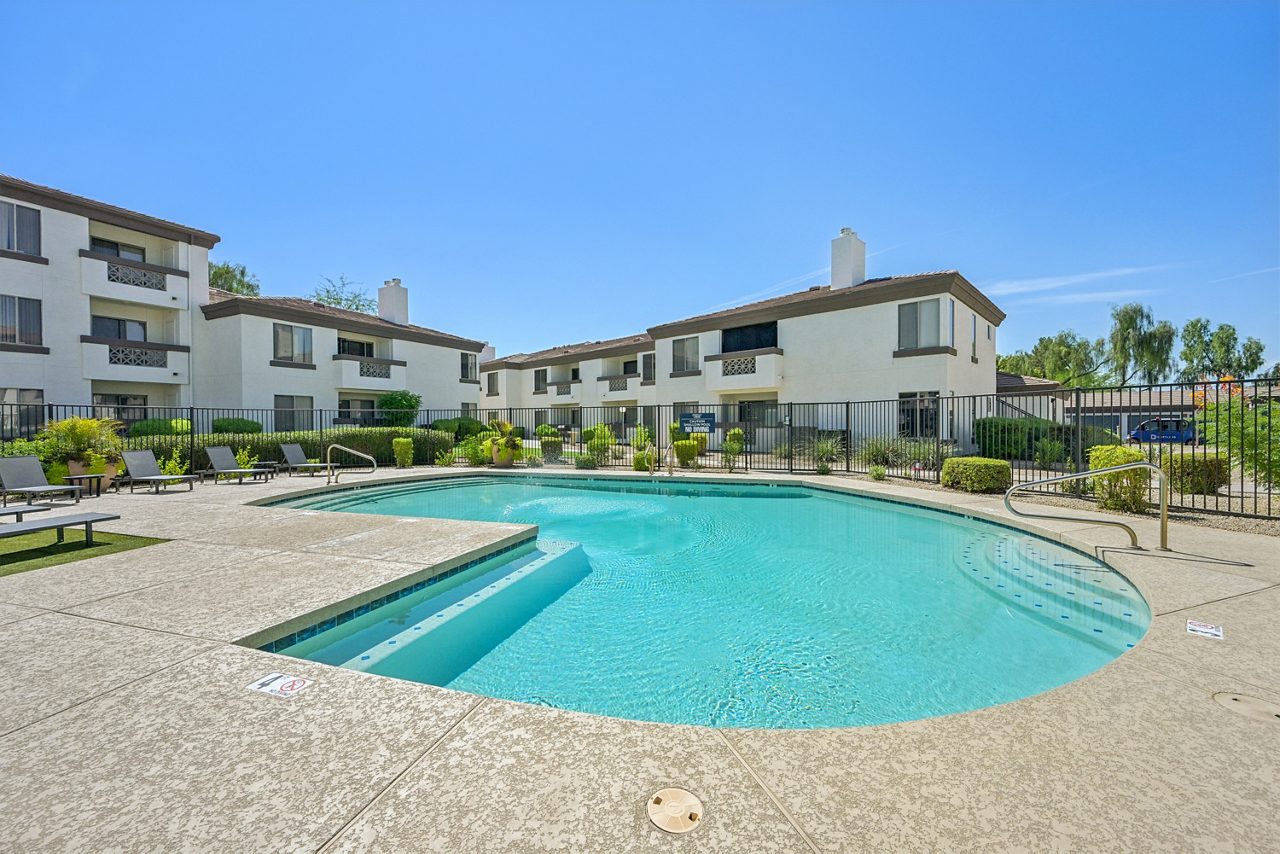 Indigo Creek - Glendale, AZ - Pool Deck