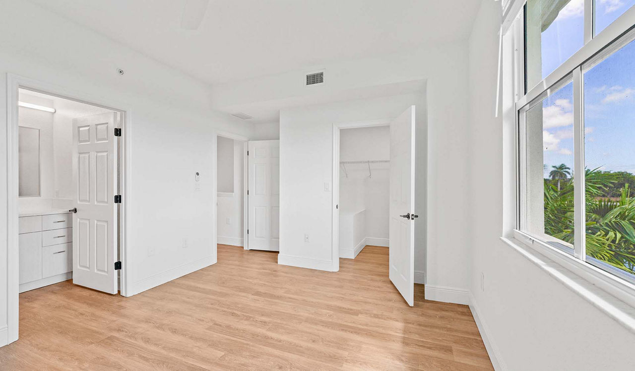 City Center on 7th - Pembroke Pines, FL - Colinas Premier Bedroom