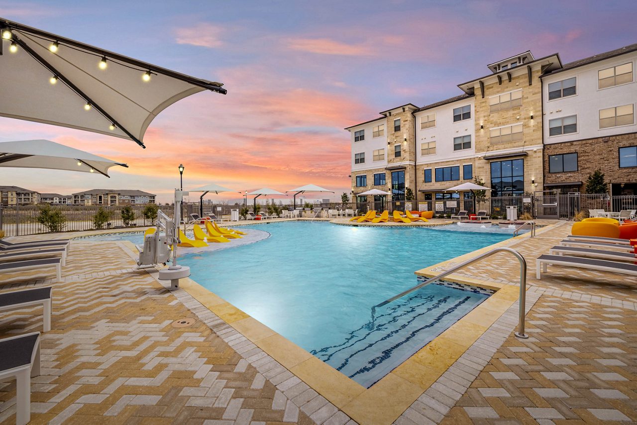 Solay Pool