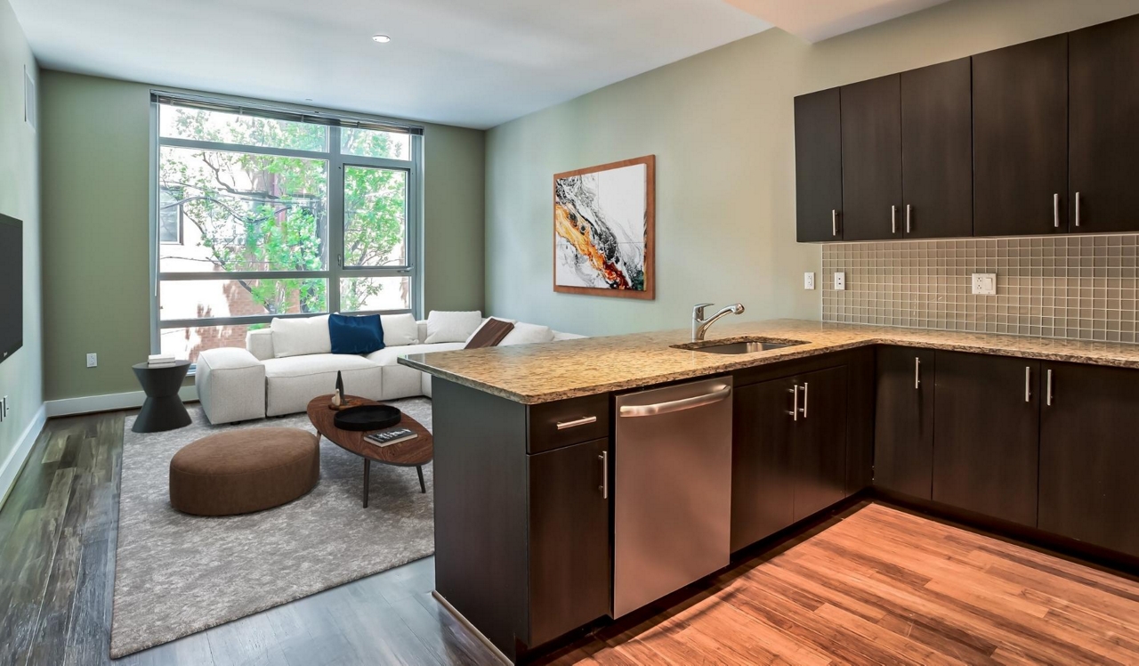 Southstar Lofts - Philadelphia, PA - Corner apartment with city view