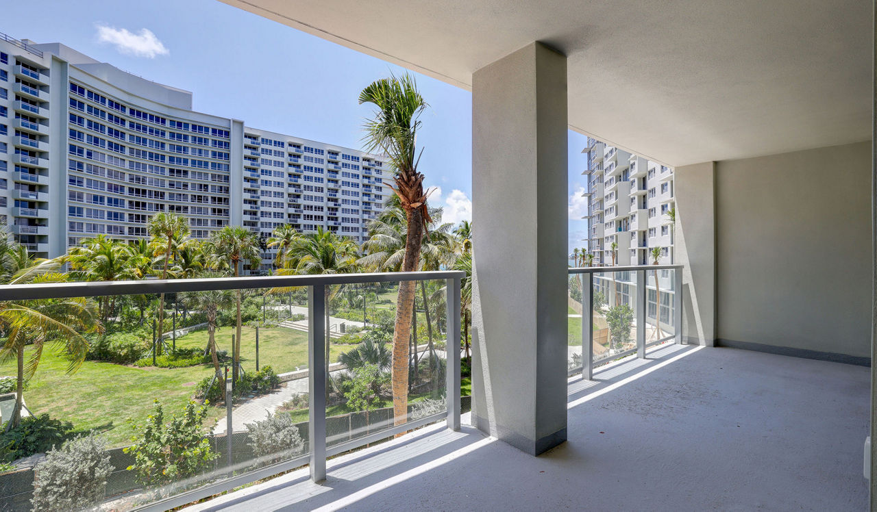 Flamingo Point - Miami, FL - Balcony
