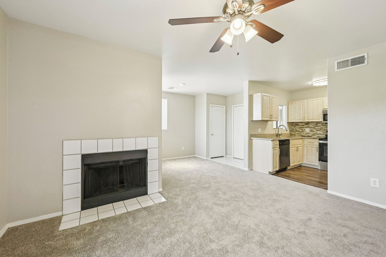 Indigo Creek - Glendale, AZ - Living Room