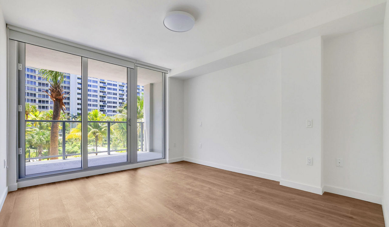 Flamingo Point - Miami, FL - Living Room