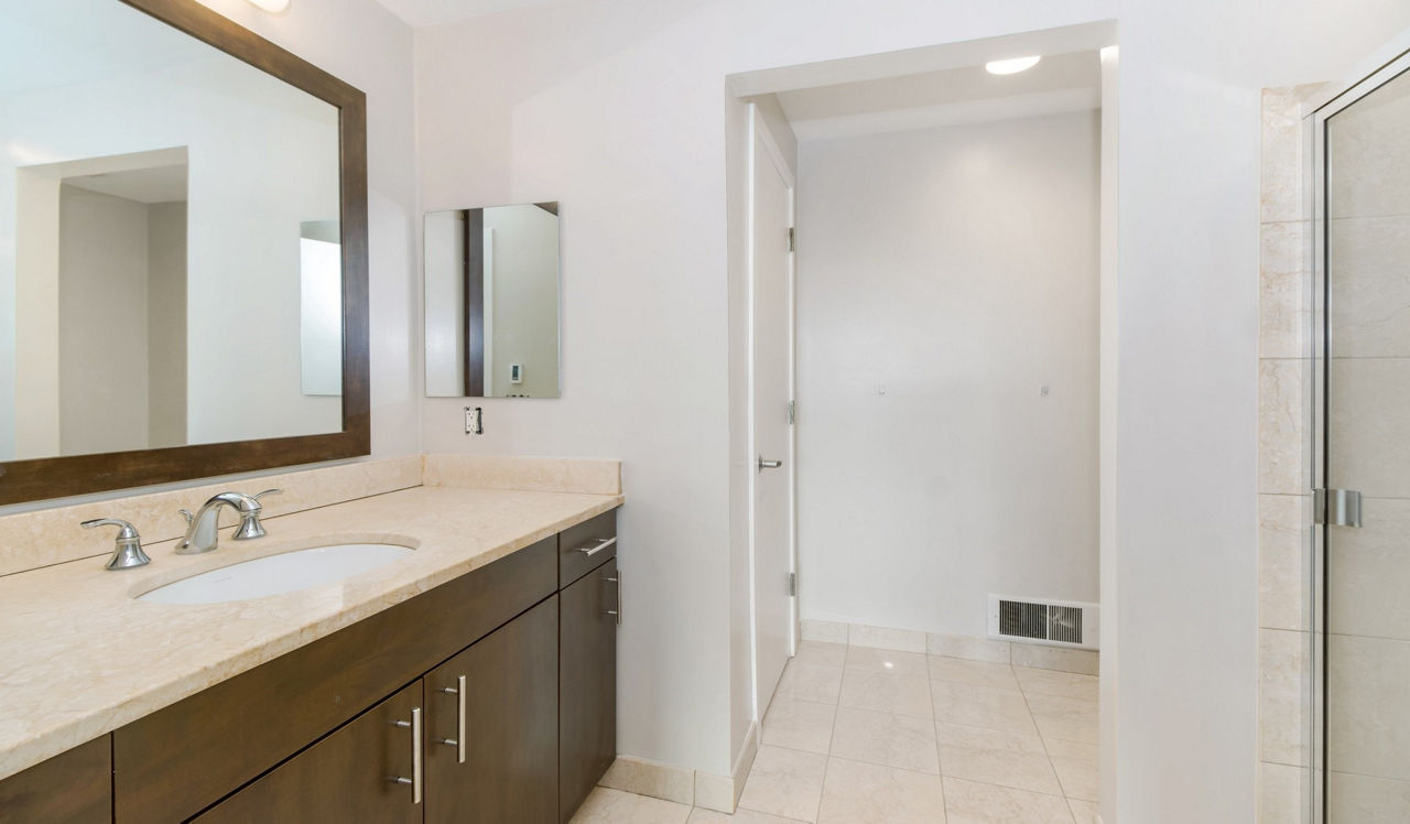 777 South Broad - Philadelphia, PA - Bath