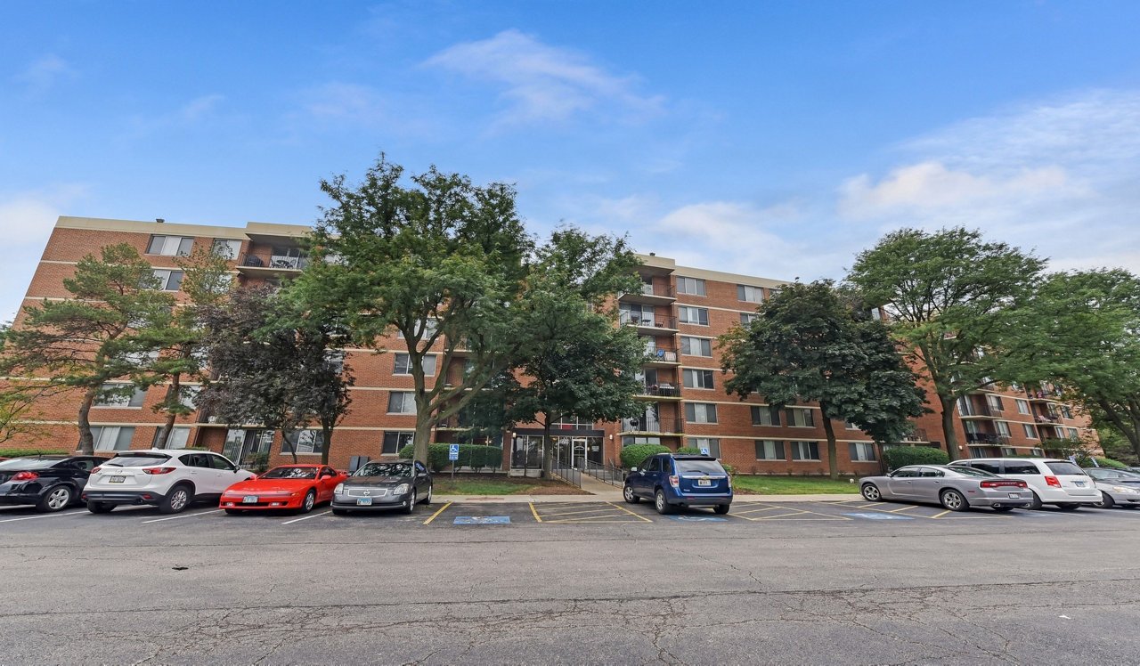 2220 Grace Lombard, IL Gallery