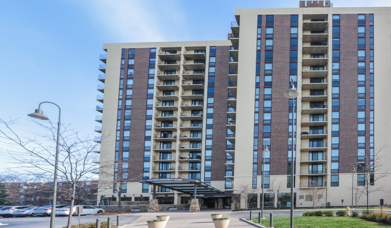 Yorktown Lombard, IL Gallery