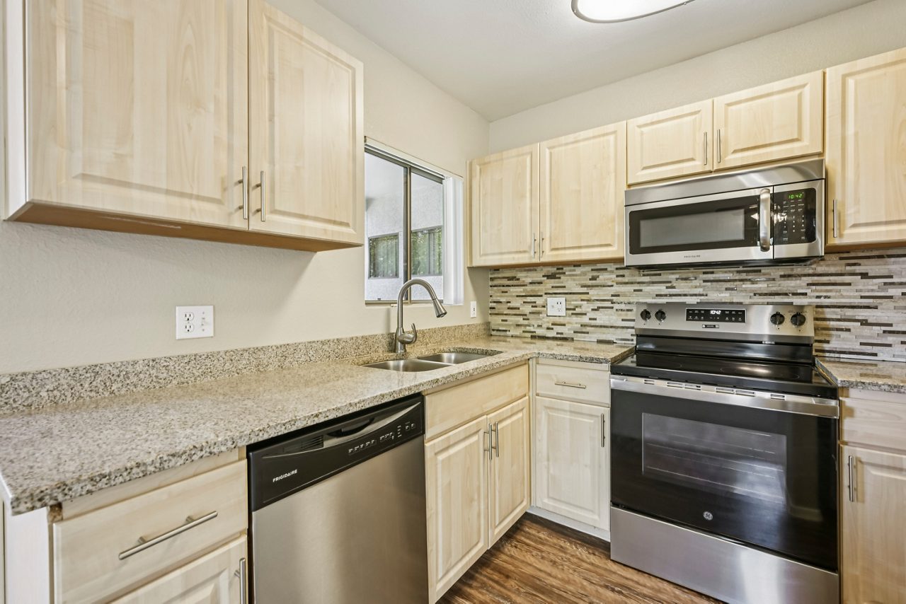 Indigo Creek - Glendale, AZ - Interior Kitchen