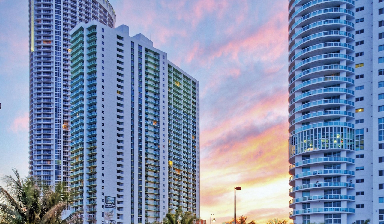 Bay Parc - Miami, FL - Exterior.
