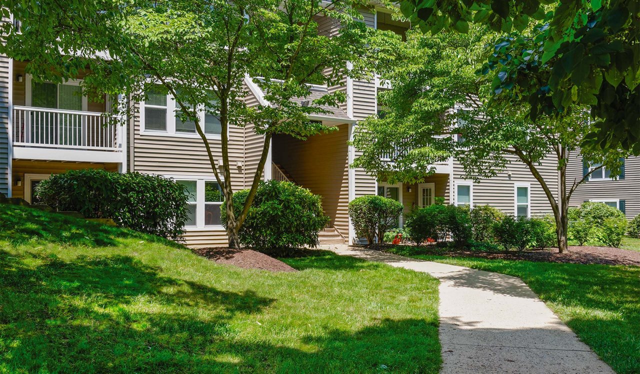 Burkeshire Commons Apartments Burke, VA Gallery