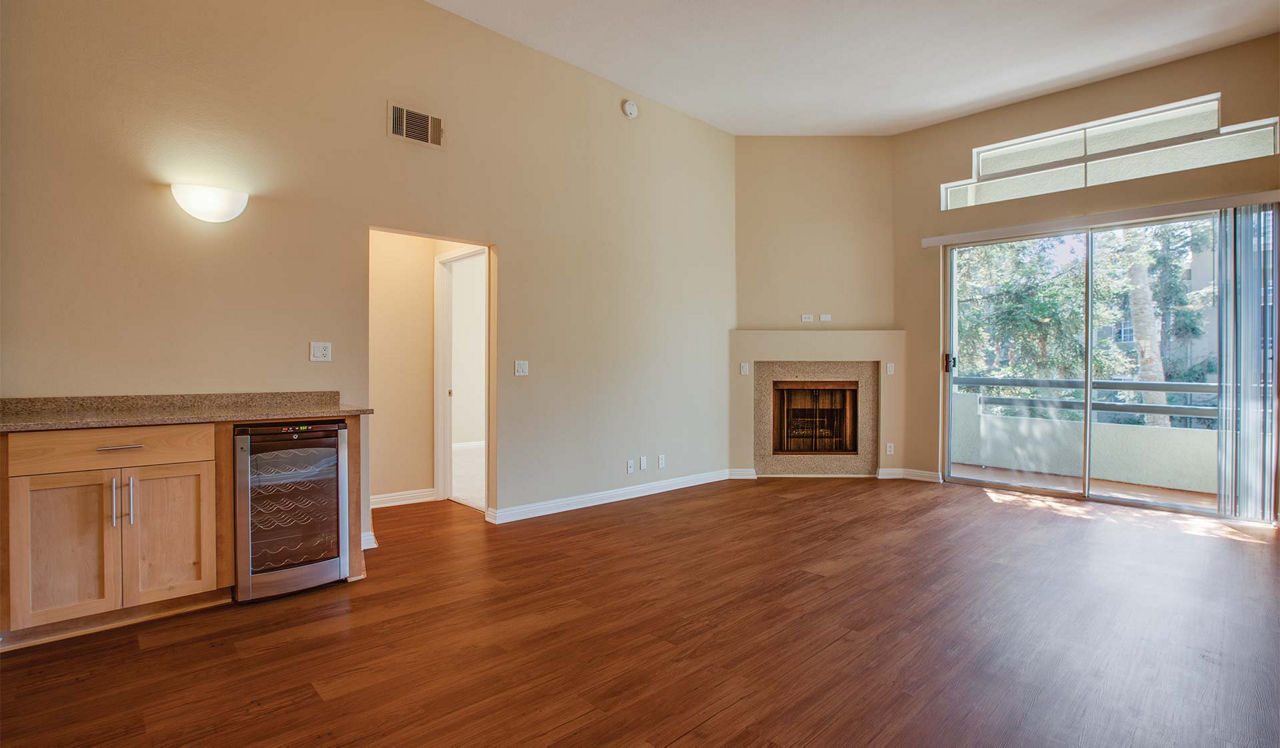 HillCreste - Los Angeles, CA - Living