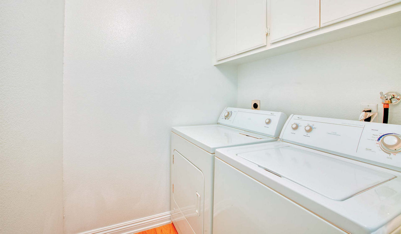 HillCreste - Los Angeles, CA - laundry