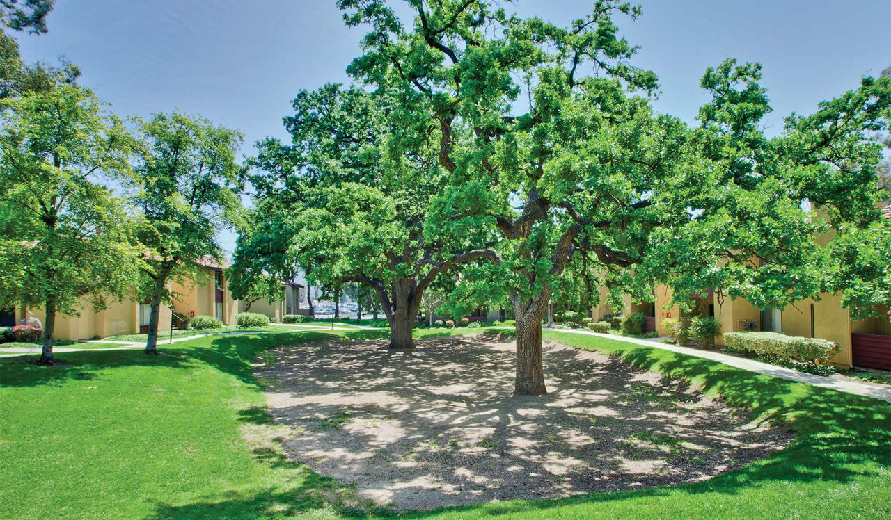 Indian Oaks - Simi Valley, CA - Exterior