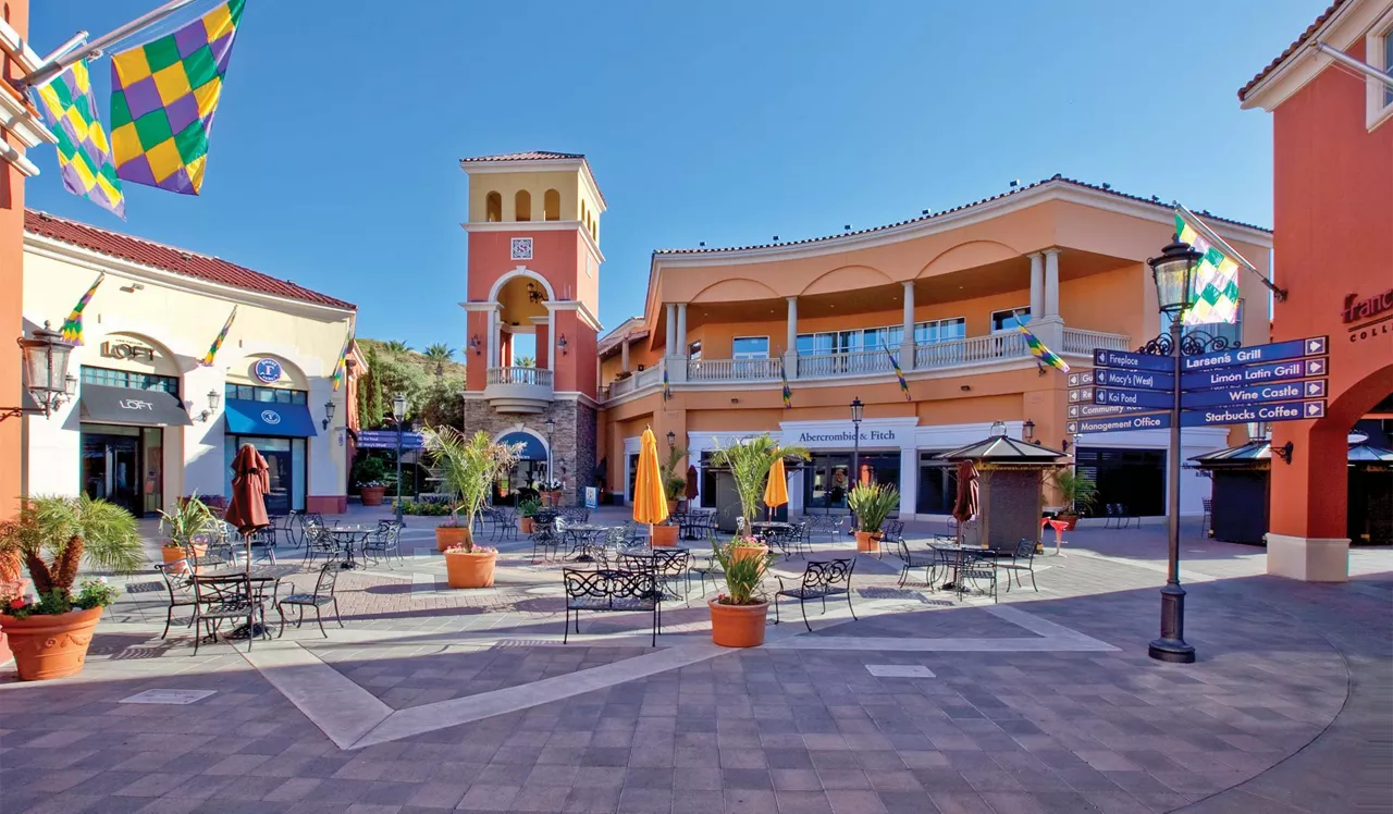 Indian Oaks - Simi Valley, CA - Town Center