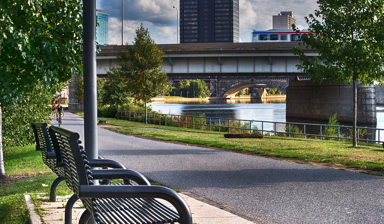 Park Towne Place Premier Apartment Homes - Philadelphia, PA - river walkway