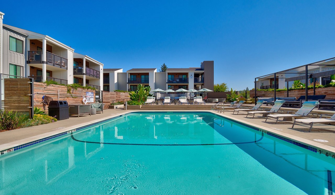 707 Leahy Apartments in Redwood City, CA - pool