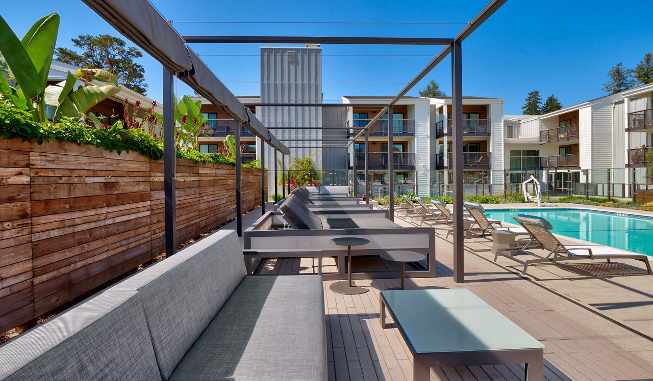 707 Leahy pool deck