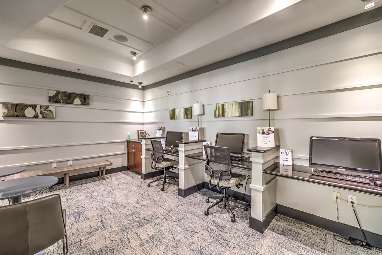 Lofts at 7100 in Las Vegas, NV - Business Center