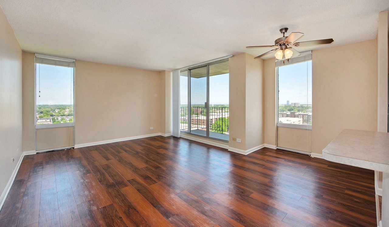 Yorktown Lombard, IL Gallery