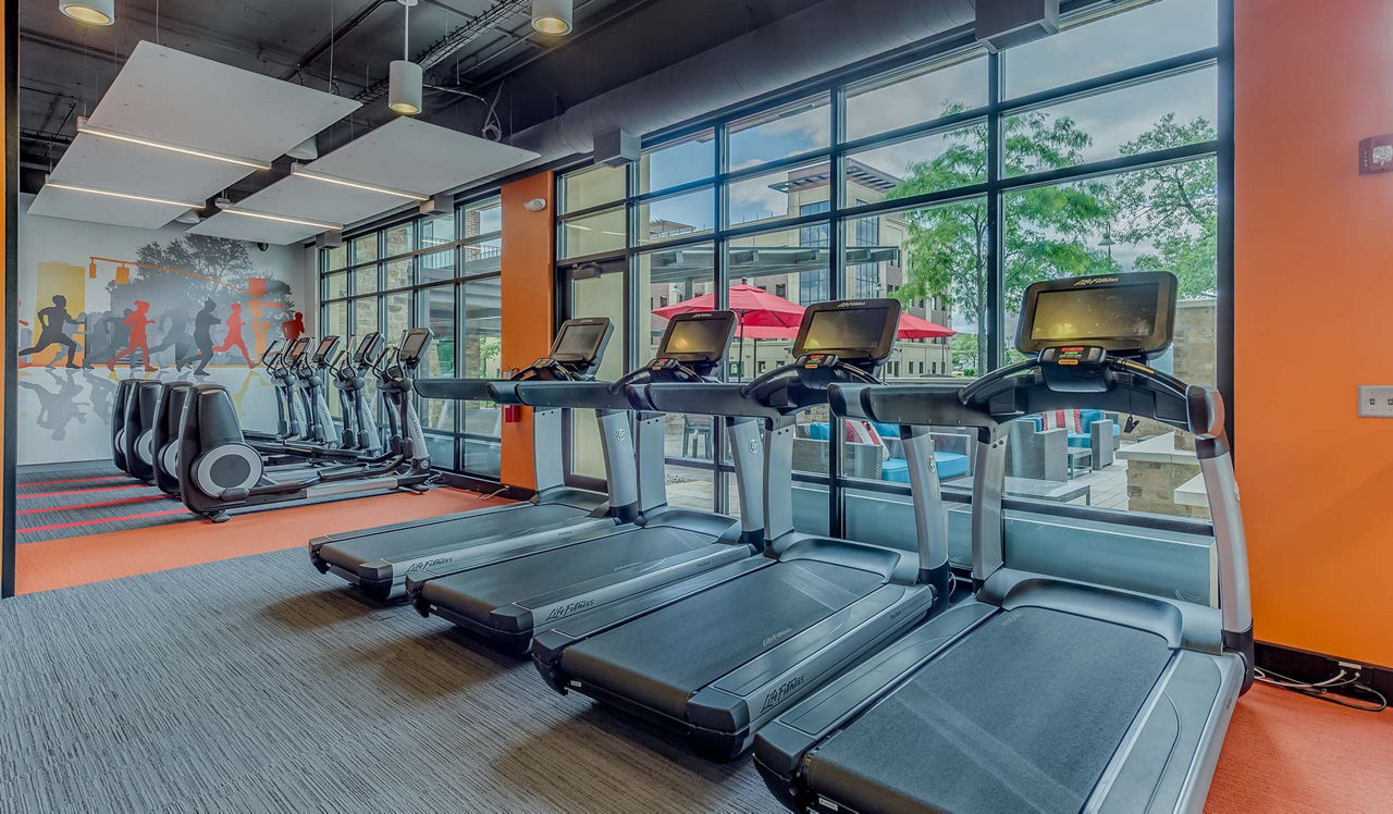 Yorktown Apartment Homes – Lombard, IL – gym