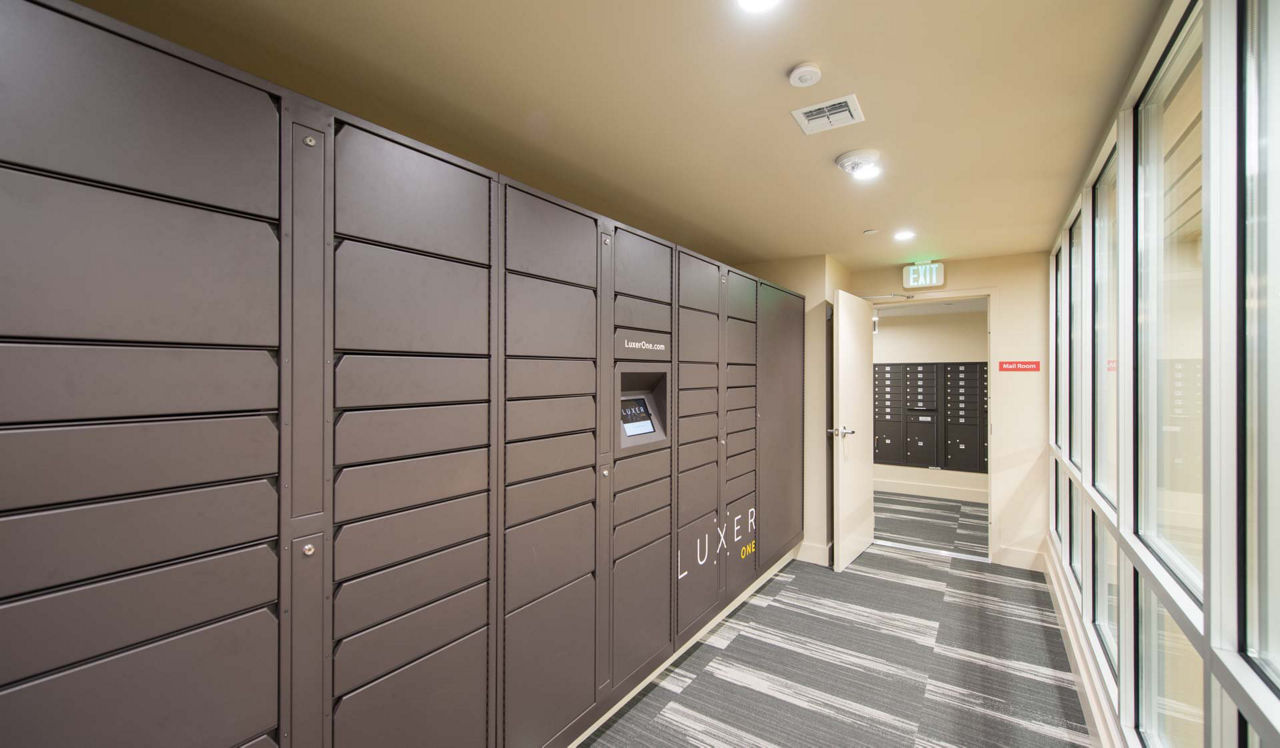 Elm Creek - Elmhurst, IL - Package Lockers