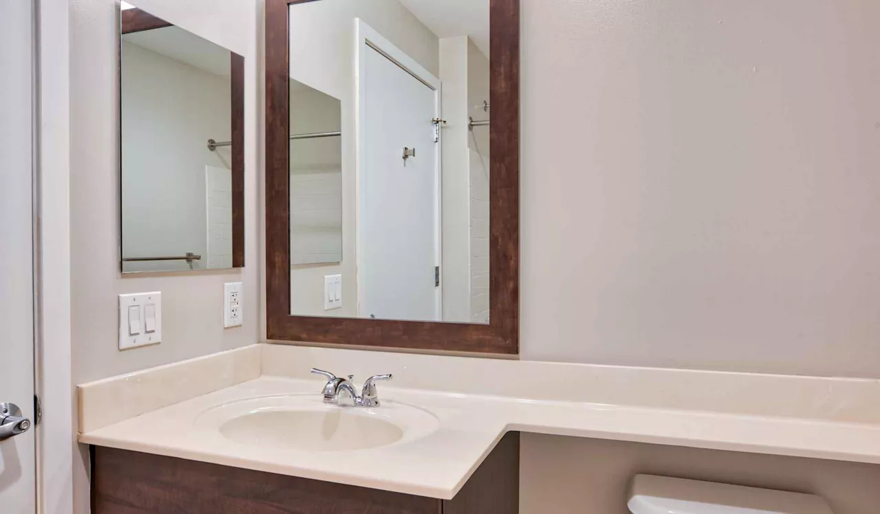777 South Broad - Philadelphia, PA - Bathroom