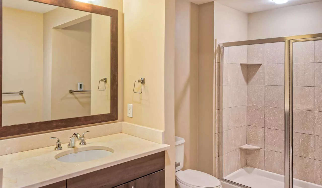 777 South Broad - Philadelphia, PA - Bathroom