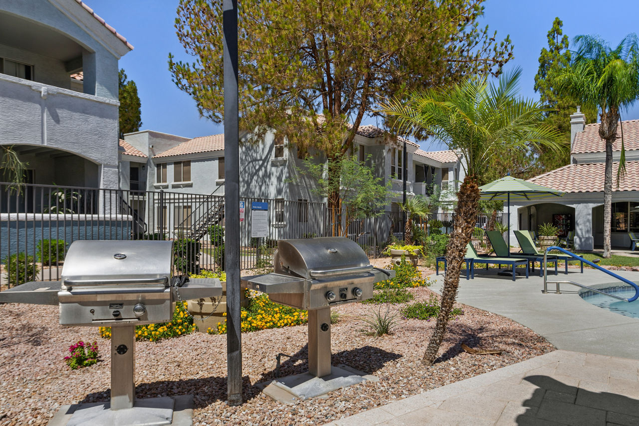 Lumiere Chandler - Chandler, AZ - Grills