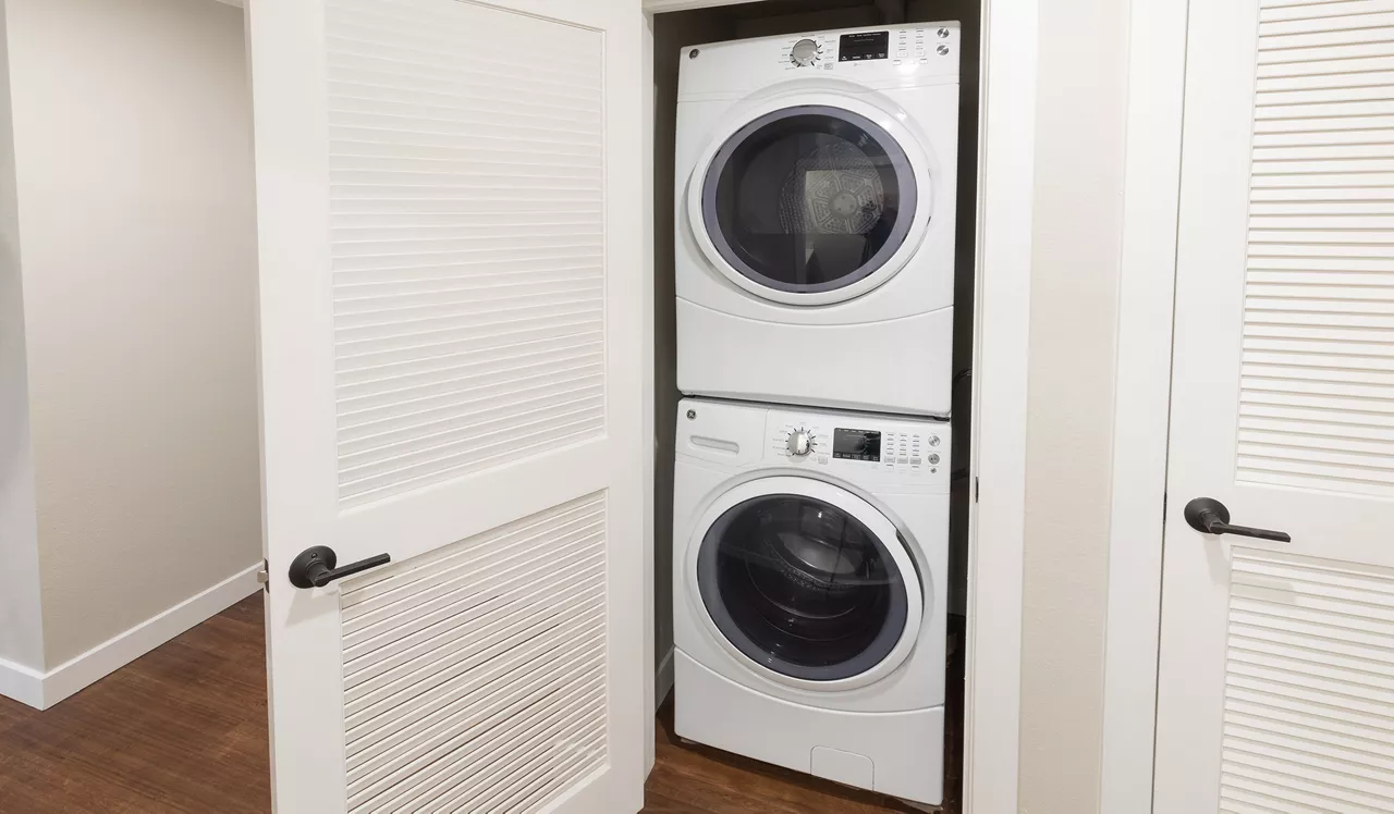 Parc Mosaic - Boulder, CO - Interior Laundry