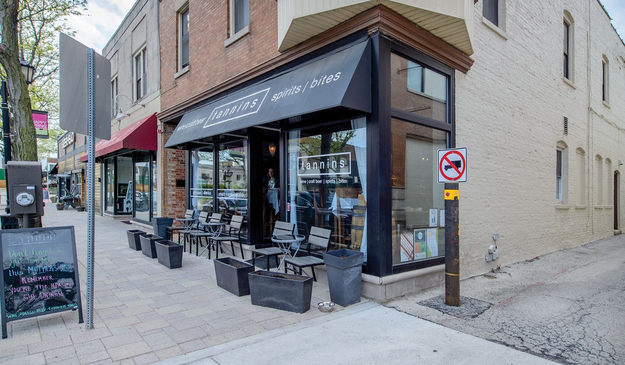 Elm Creek - Elmhurst, IL - Tannins Wine Bar.<div style="text-align: center;">&nbsp;</div>
<div style="text-align: center;">A great glass of wine is just 3 miles north at Tannins Wine Bar &amp; Boutique.</div>
