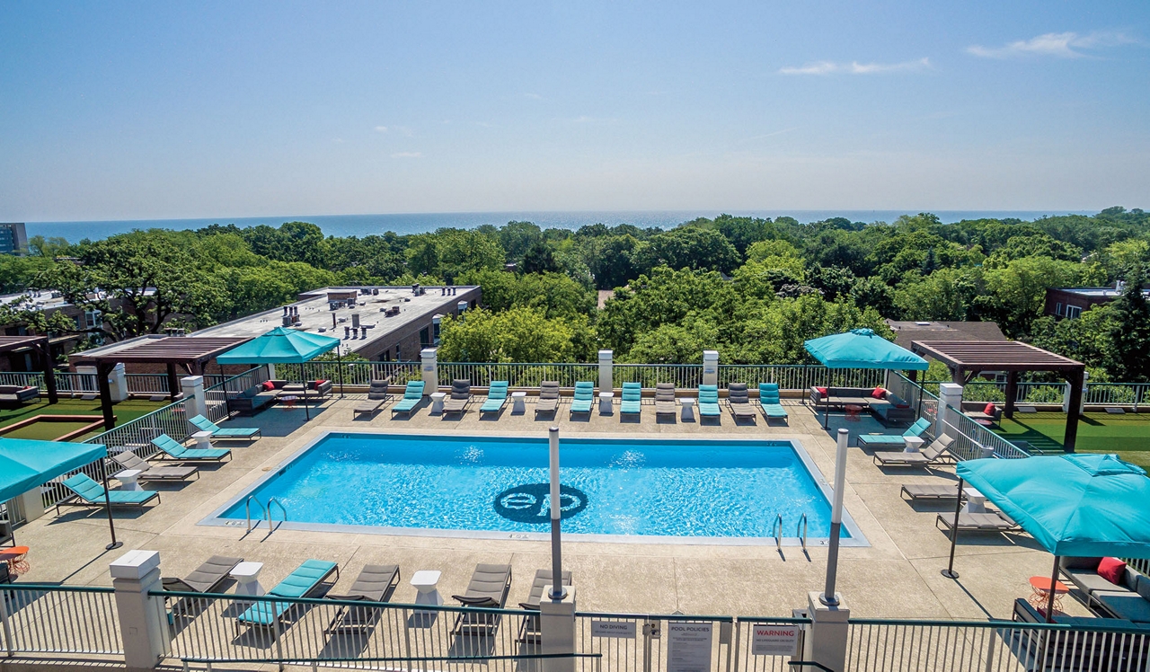 Evanston Place – Evanston IL – Pool