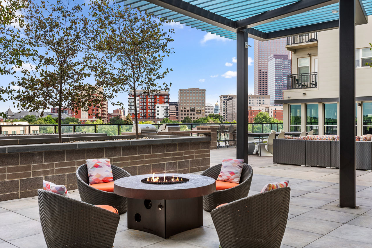 Arapahoe Square - Denver, CO - firepit