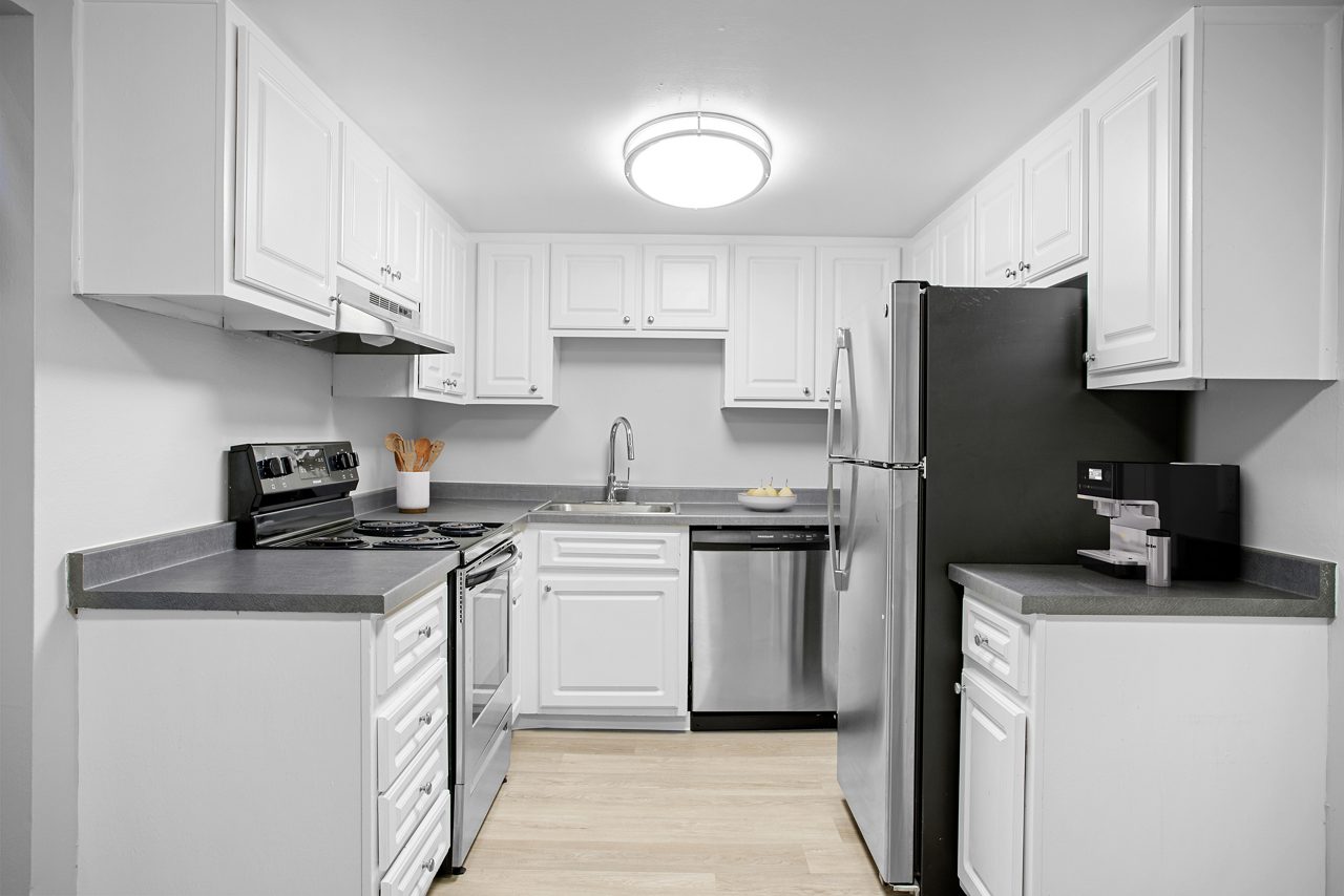 Avens Point - Thornton, CO - Kitchen